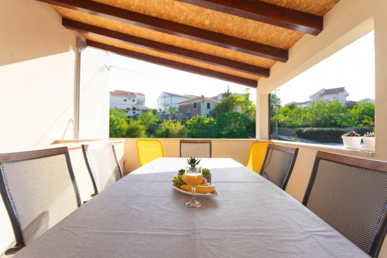 Apartman Marel Žrnovnica Exteriör bild