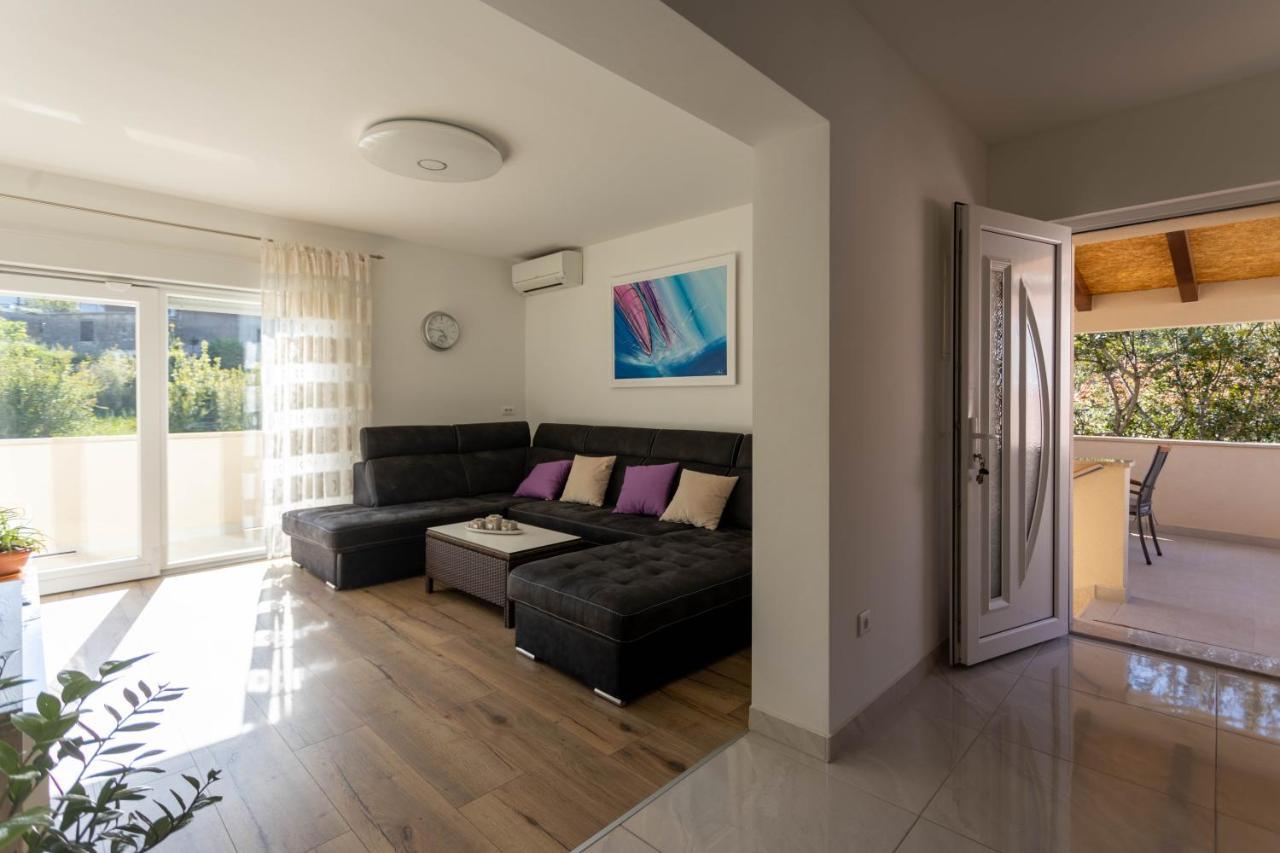 Apartman Marel Žrnovnica Exteriör bild