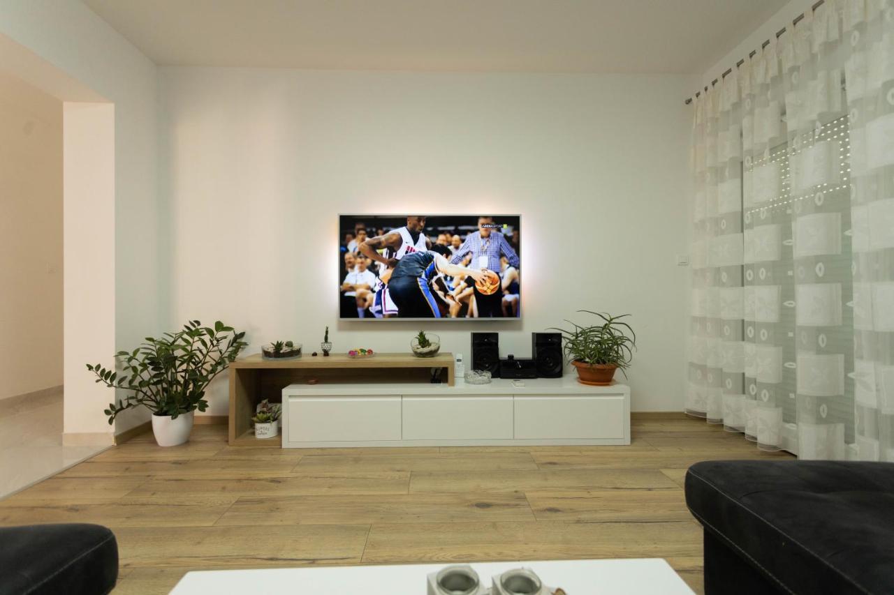Apartman Marel Žrnovnica Exteriör bild