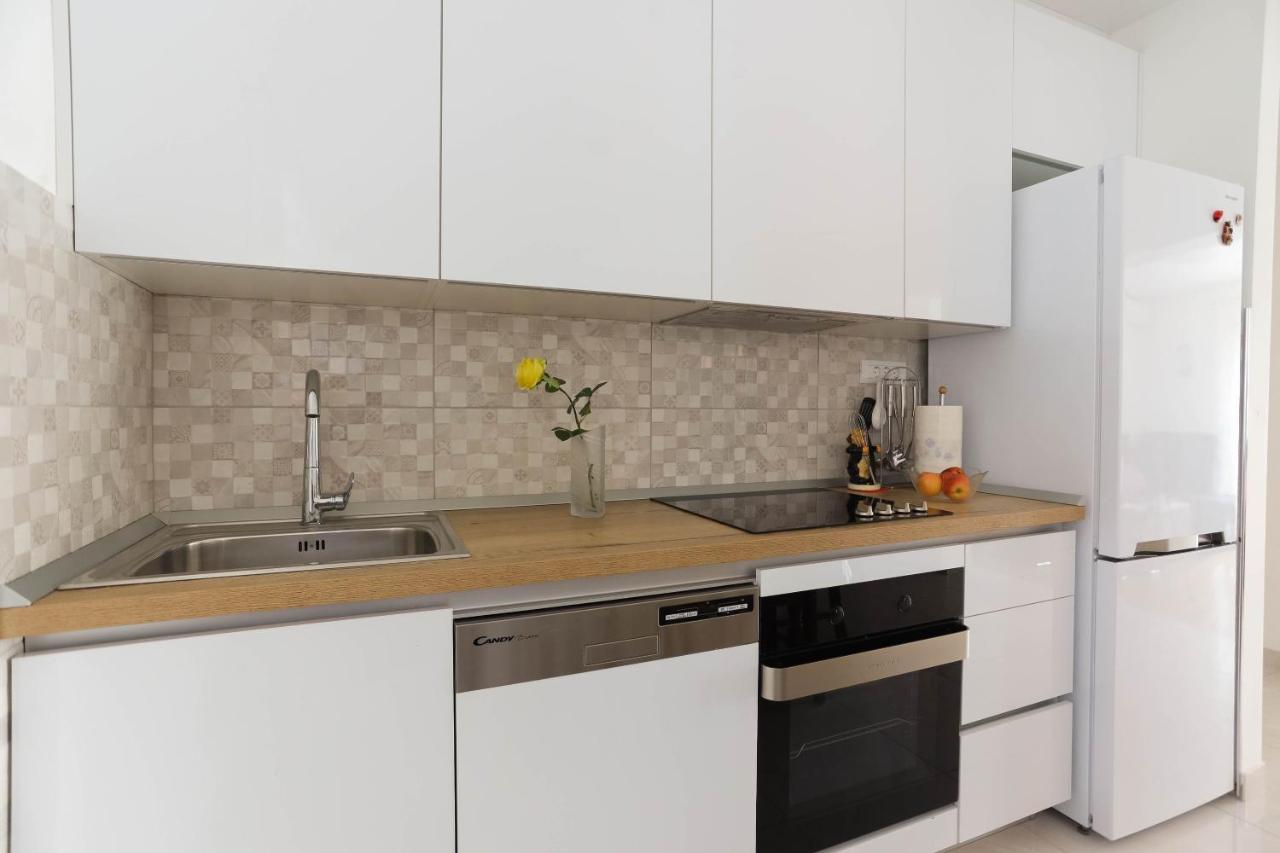 Apartman Marel Žrnovnica Exteriör bild