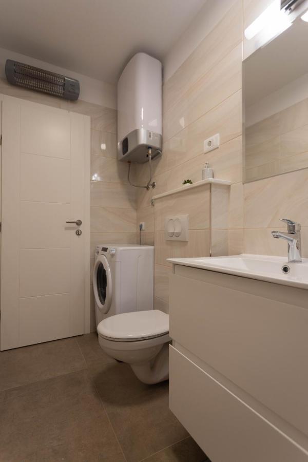 Apartman Marel Žrnovnica Exteriör bild